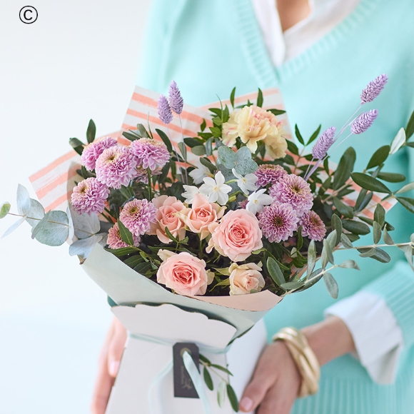Spring Trending Petite Gift Box